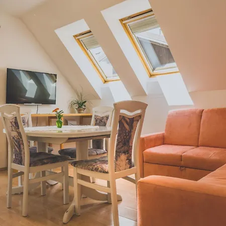 Apartma Amak With Free Onsite Parking