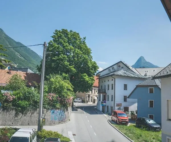 Amak With Free Onsite Parking בובק