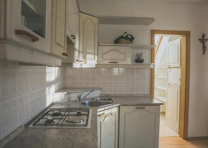 Amak With Free Onsite Parking * בובק