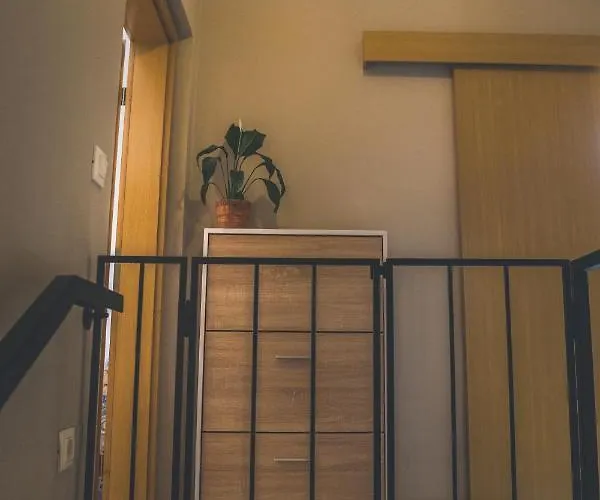 Amak With Free Onsite Parking