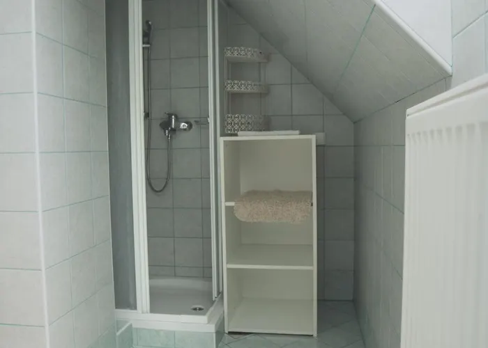 Amak With Free Onsite Parking בובק