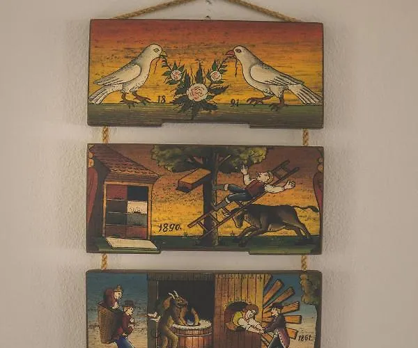 Amak With Free Onsite Parking