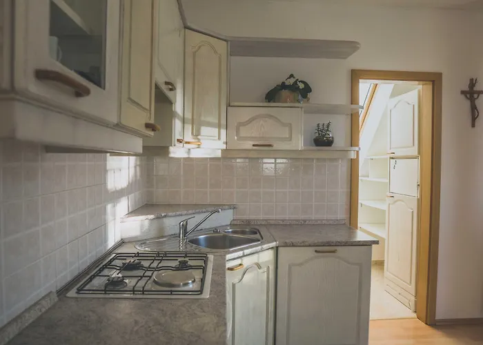 Amak With Free Onsite Parking *