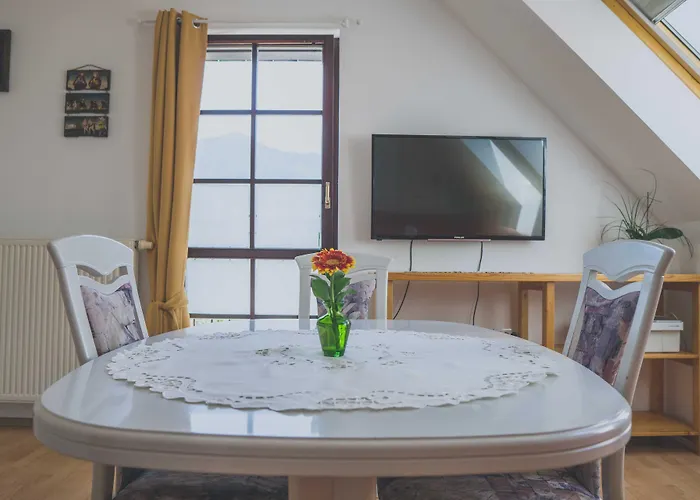 Amak With Free Onsite Parking * בובק